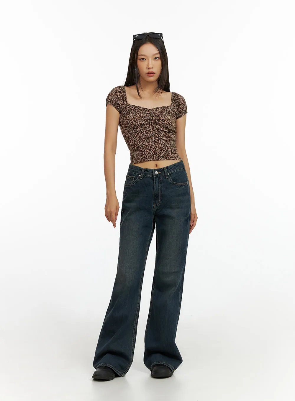 Loose Fit Bootcut Jeans IL409