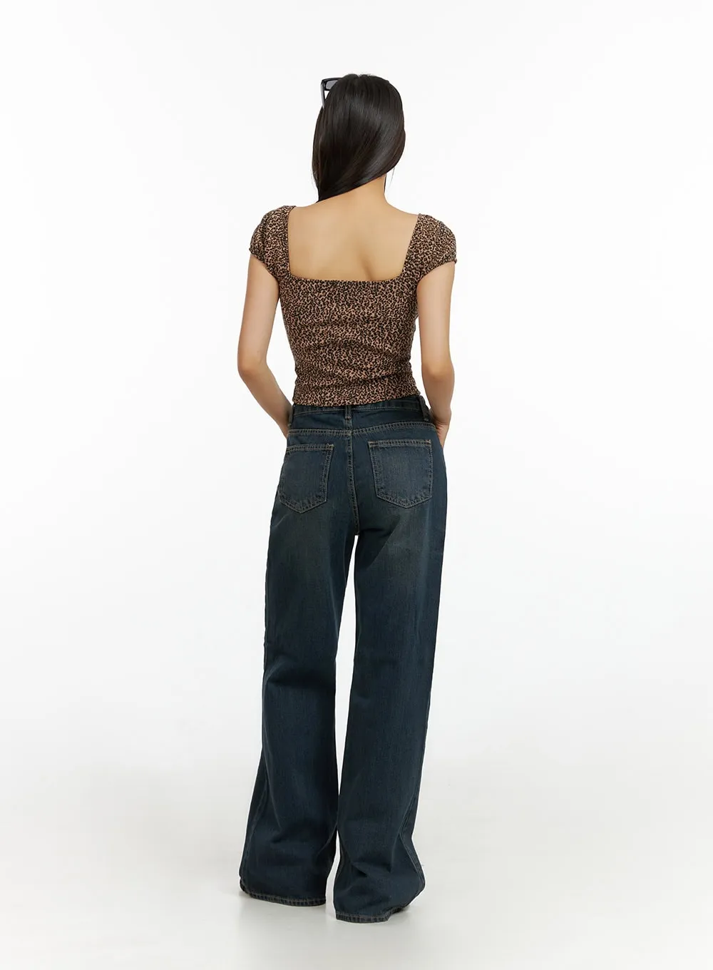 Loose Fit Bootcut Jeans IL409