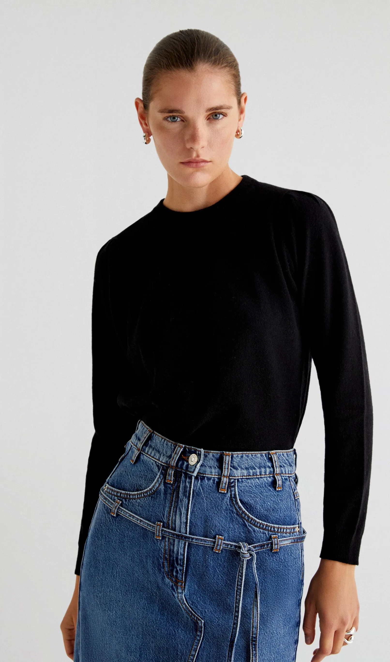 PLAIN KNIT SWEATER
