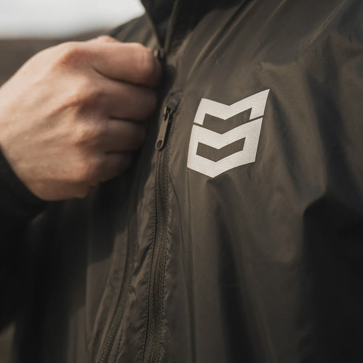 RIDGE WINDBREAKER