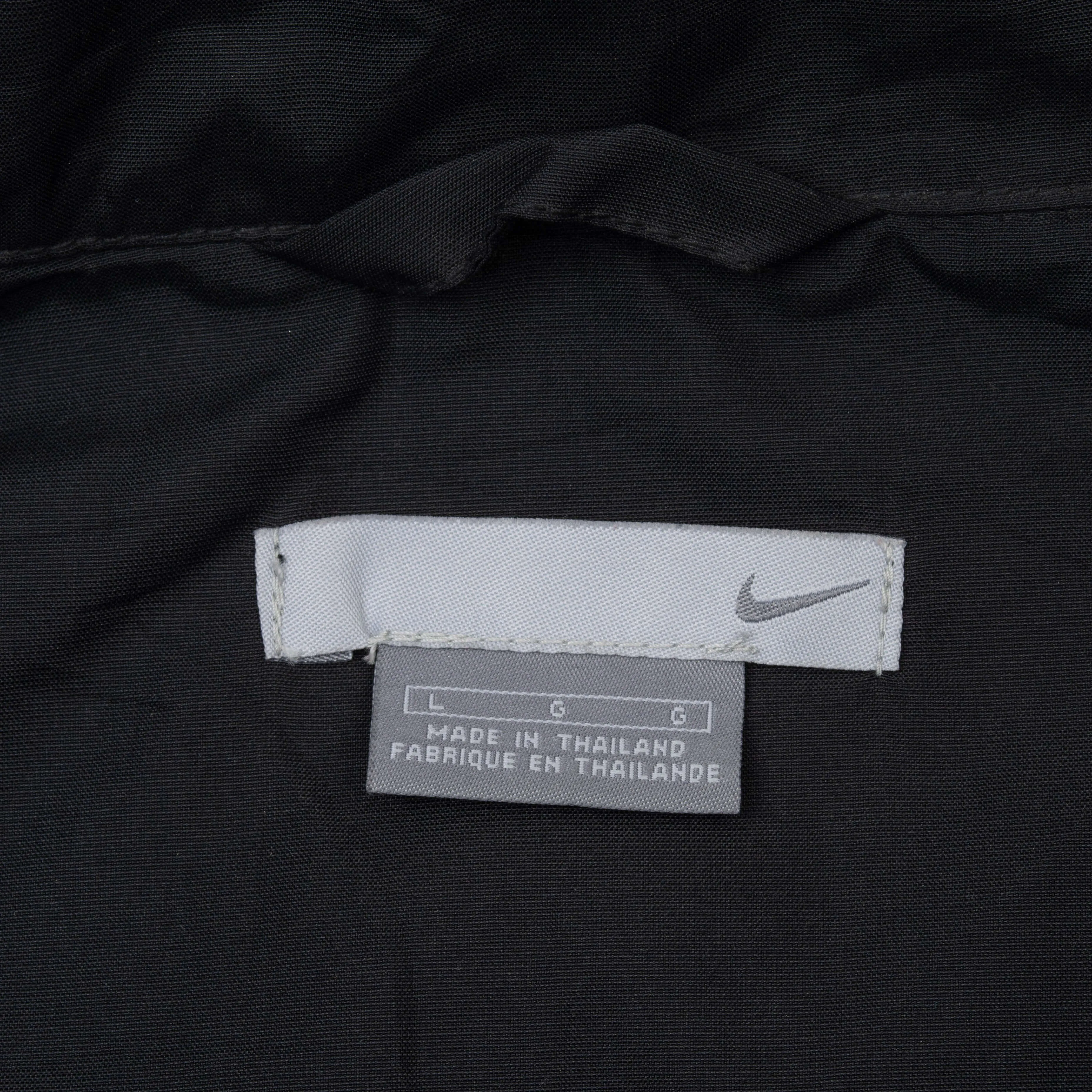 VINTAGE NIKE CLASSIC SWOOSH BLACK WINDBREAKER JACKET 2000S LARGE