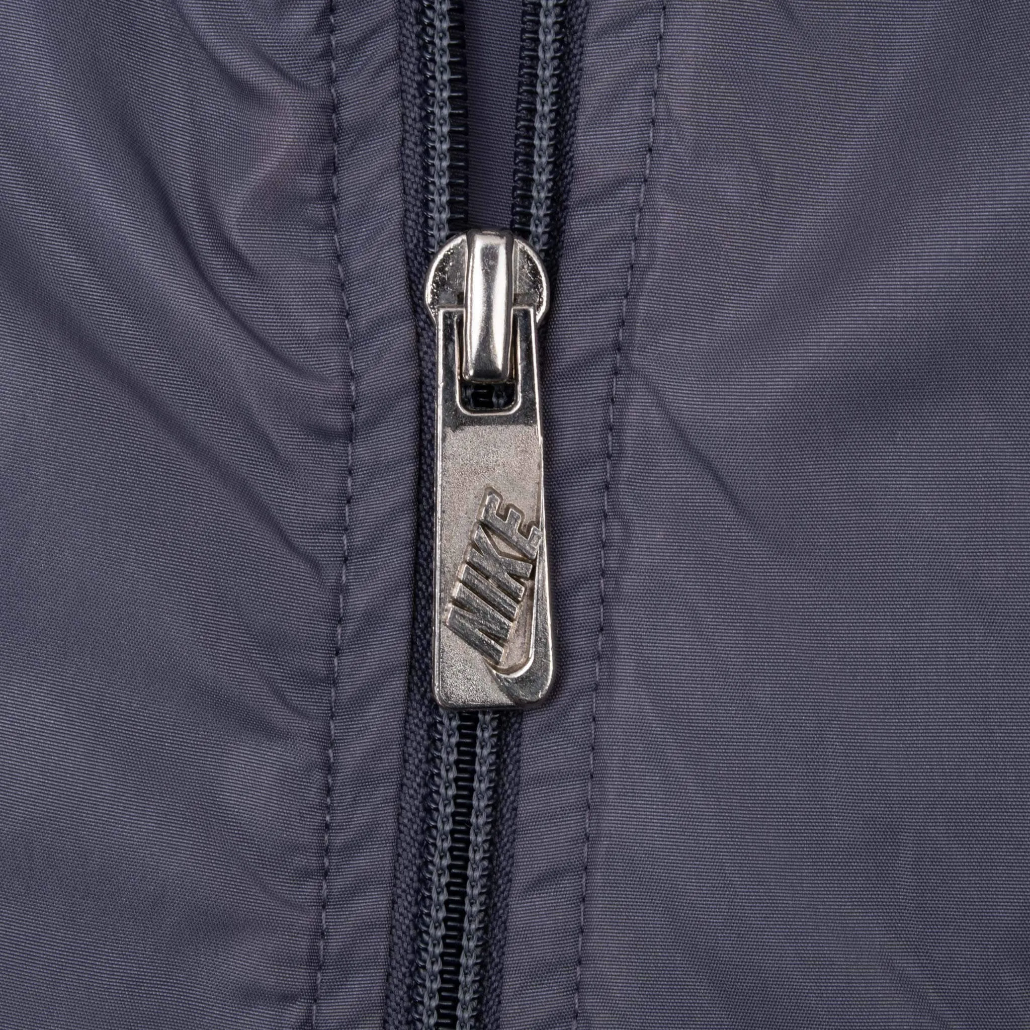 VINTAGE NIKE GREY PULLOVER WINDBREAKER JACKET EARLY 1980S LARGE