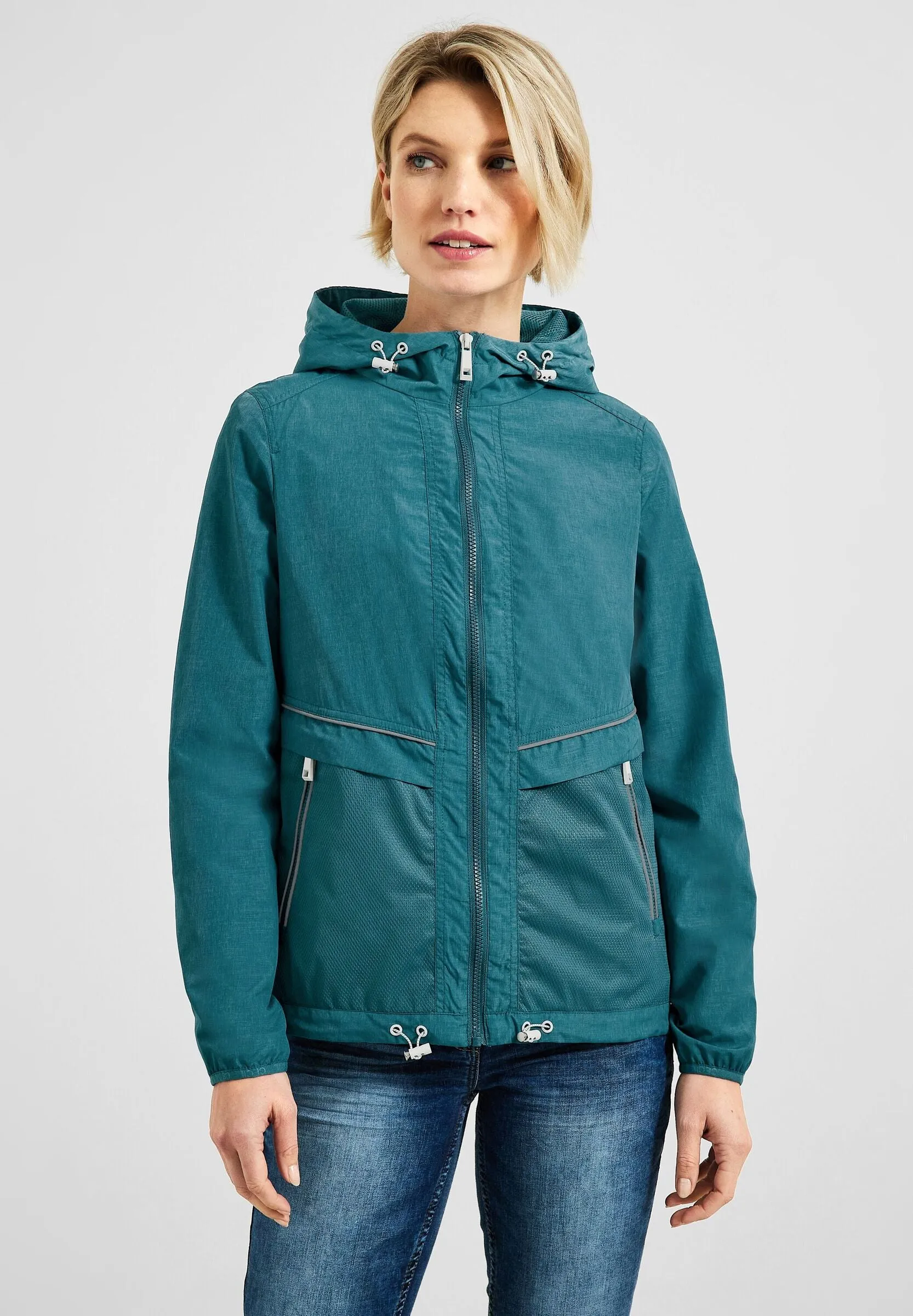 Windbreaker mit Kapuze